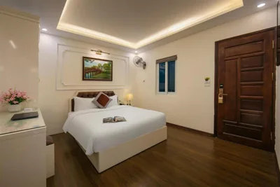 Deluxe Double Room — TrangTrang Luxury Hotel