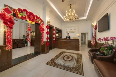 TrangTrang Luxury Hotel – Foto’s 10